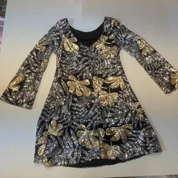 Belle Badgley Mischka Size 6 Gold and Silver Sequined Dress